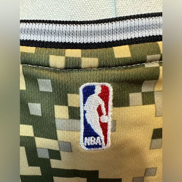 Kawhi Leonard Adidas NBA4Her Jersey Camo San Antonio Spurs Women's Sz XL NWOT - Picture 7 of 14